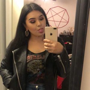 Meet your Posher, Erika